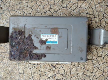 Блок ABS Mitsubishi Pajero/Montero MB 863941