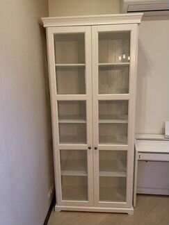 Шкаф-витрина икеа Лиаторп