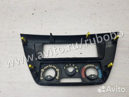 Накладка торпеды Mitsubishi Lancer 9 4G18 2004