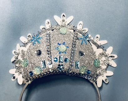 Корона снежинки на новый год