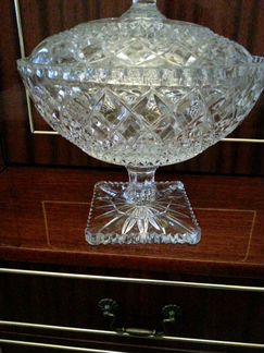 Хрустальная фруктовница