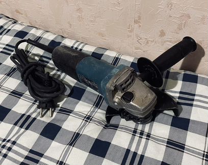 Ушм Makita 9558 HN