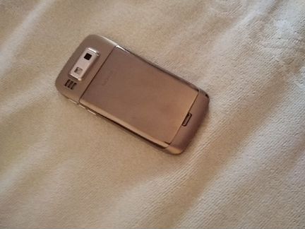 Телефон Nokia E 72