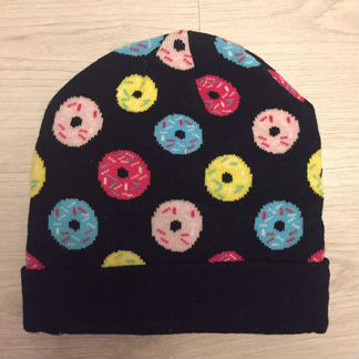 Шапка с пончиками