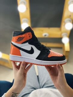 Кроссовки Nike Air Jordan 1 Retro