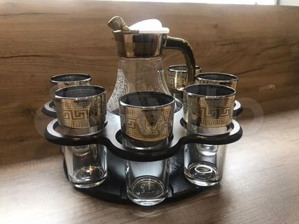 Набор стаканов с кувшином