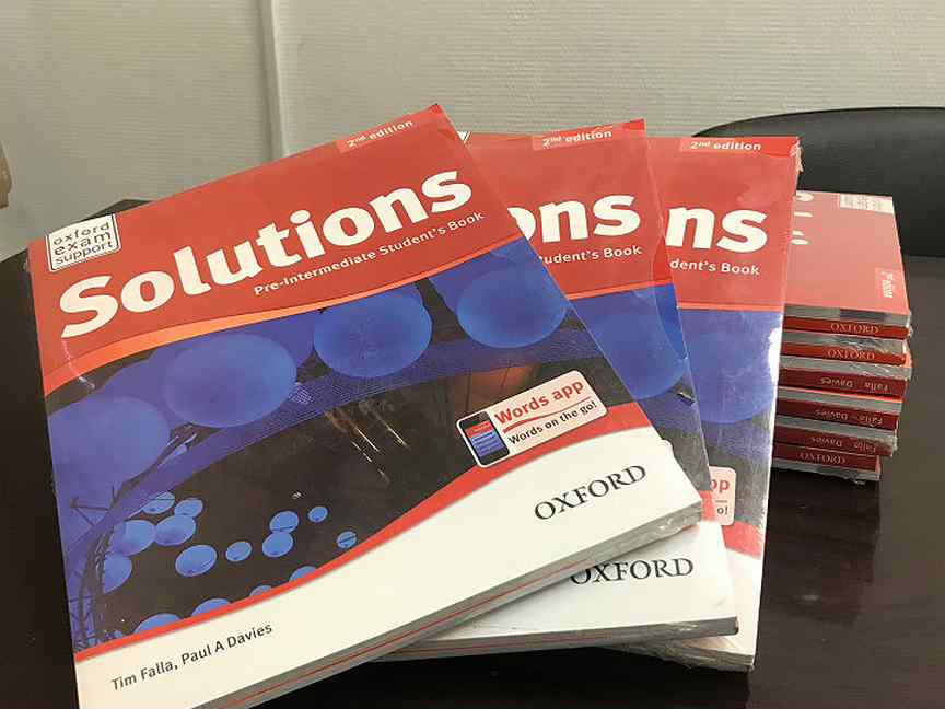 Solutions pre intermediate 2nd edition. Solutions Elementary: Workbook. Solutions pre Intermediate 1st Edition. Solution pre Intermediate 2nd Edition workt book 3 Edition. Solutions pre-Intermediate 3rd Edition.