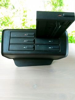 Кассетница оригинальная для VW golf 3 1993 г.в