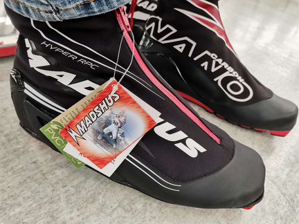 Ботинки для беговых лыж 46 р новые