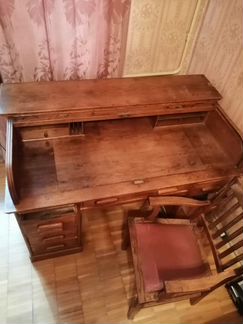 Стол бюро для кабинета