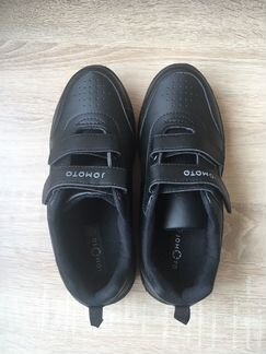 Кроссовки 37