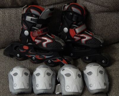 Продам роликовые коньки раздвижные reaction