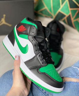 Кроссовки Nike Air Jordan 1 Mid