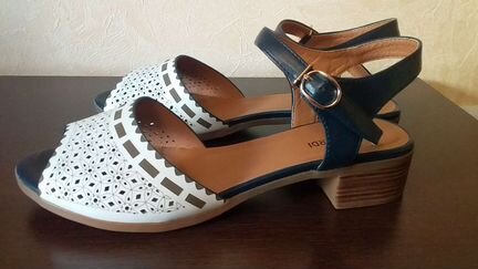 Новые босоножки женские