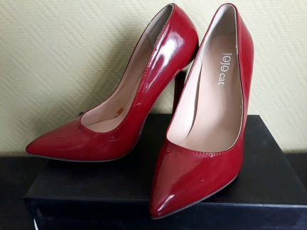Туфли лаковые. Лодочки. Размер 37