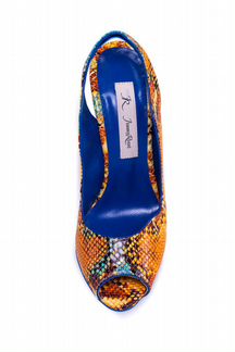 Босоножки кожаные под рептилию.Размеры 36-39