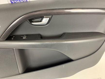 Обшивка передней правой двери Volvo S80 2006-2015