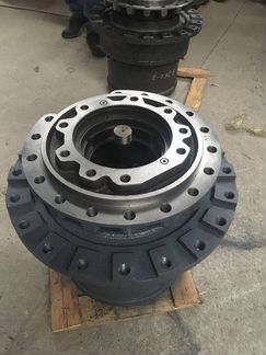 Редуктор хода без мотора Hitachi ZX240-3