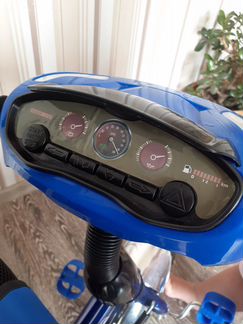 Велосипед трехколесный с ручкой управления