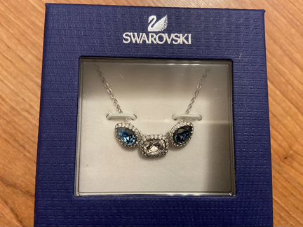 Swarovski колье, новое