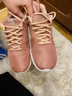Кроссовки Nike спортивные