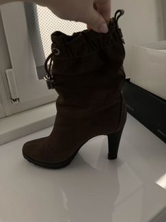 Продаю ботильоны