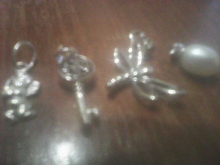 Подвески.шармы.браслеты.Есть серебро.Обмен